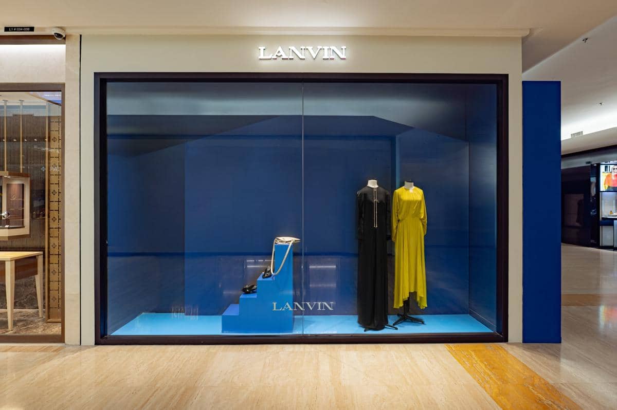 Masuk ke Dunia 'Blue House' Lanvin yang Elegan dan Berkarakter
