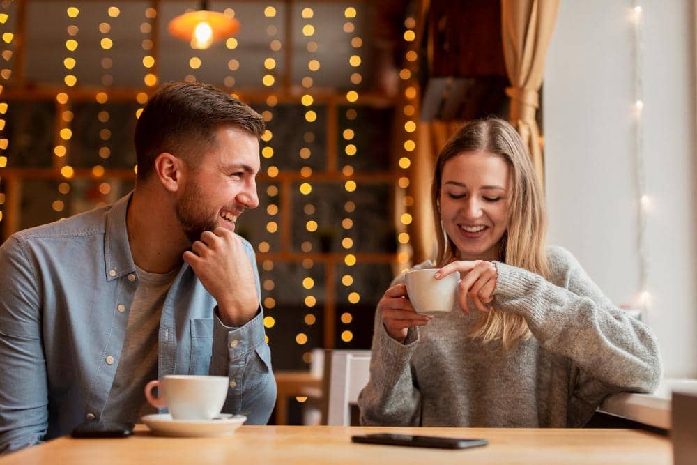 8 Alasan Seseorang jadi Secret Admirer, Sulit Menyatakan Perasaan