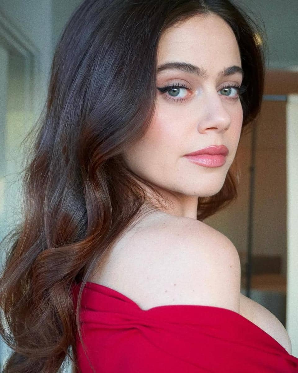 Molly Gordon