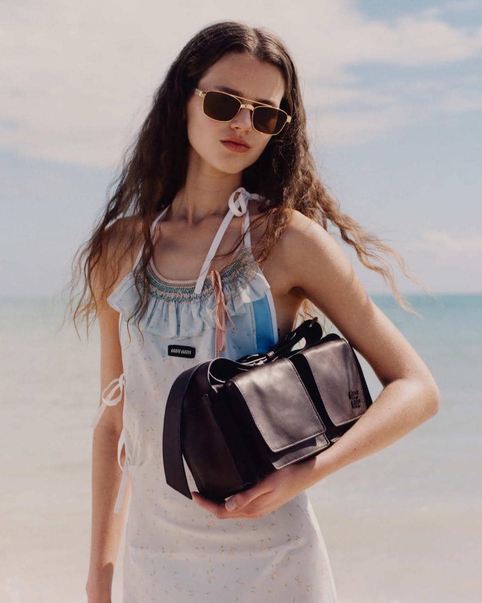 MM26_Campaign_Ete_Photo_Bag_Derived_B07_NoLogo_4x5_150dpi (1).jpg