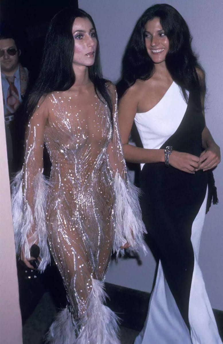 met-gala-Romantic-and-Glamorous-Hollywood-Design-1974-cher-043025-3784edf73d28491a89a80ac8e196b7e5.jpg