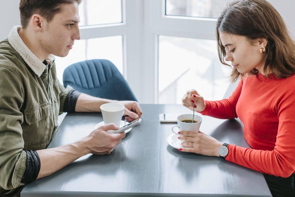 Kenapa Secret Admirer Sering Berakhir Patah Hati