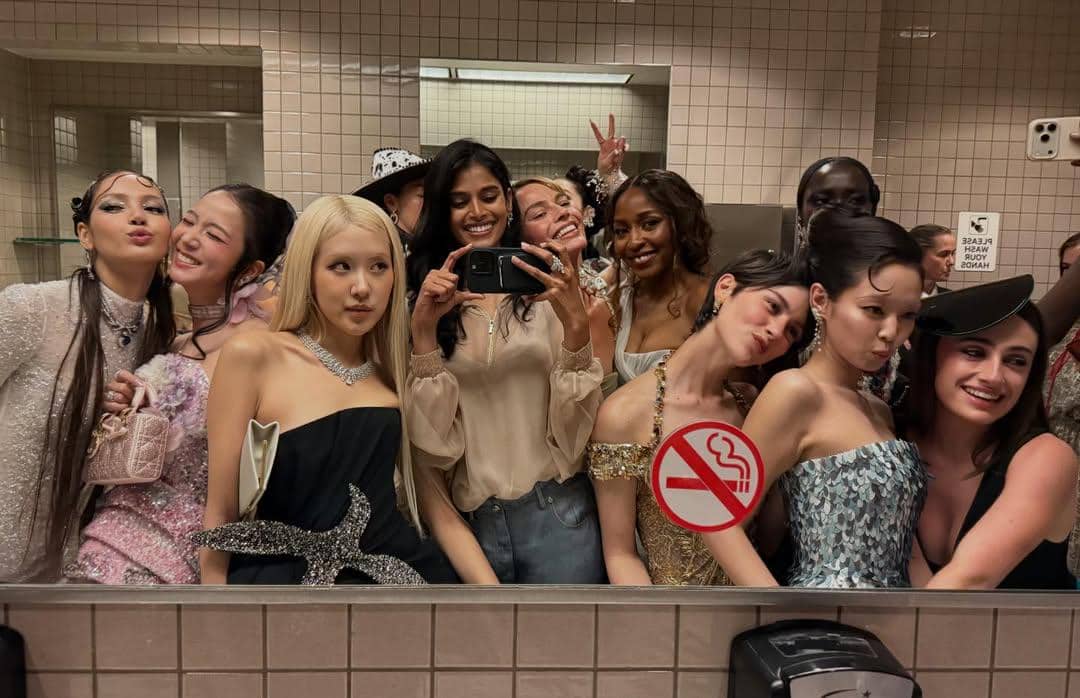 10 Peraturan Tamu Met Gala, dari Dress Code hingga Larangan Selfie!