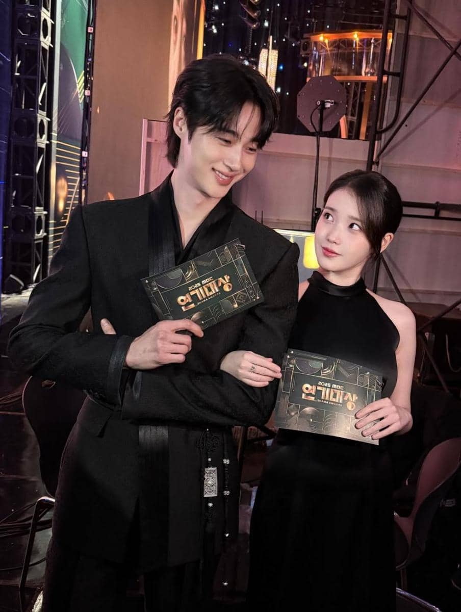 IU dan Byeon Woo Seok