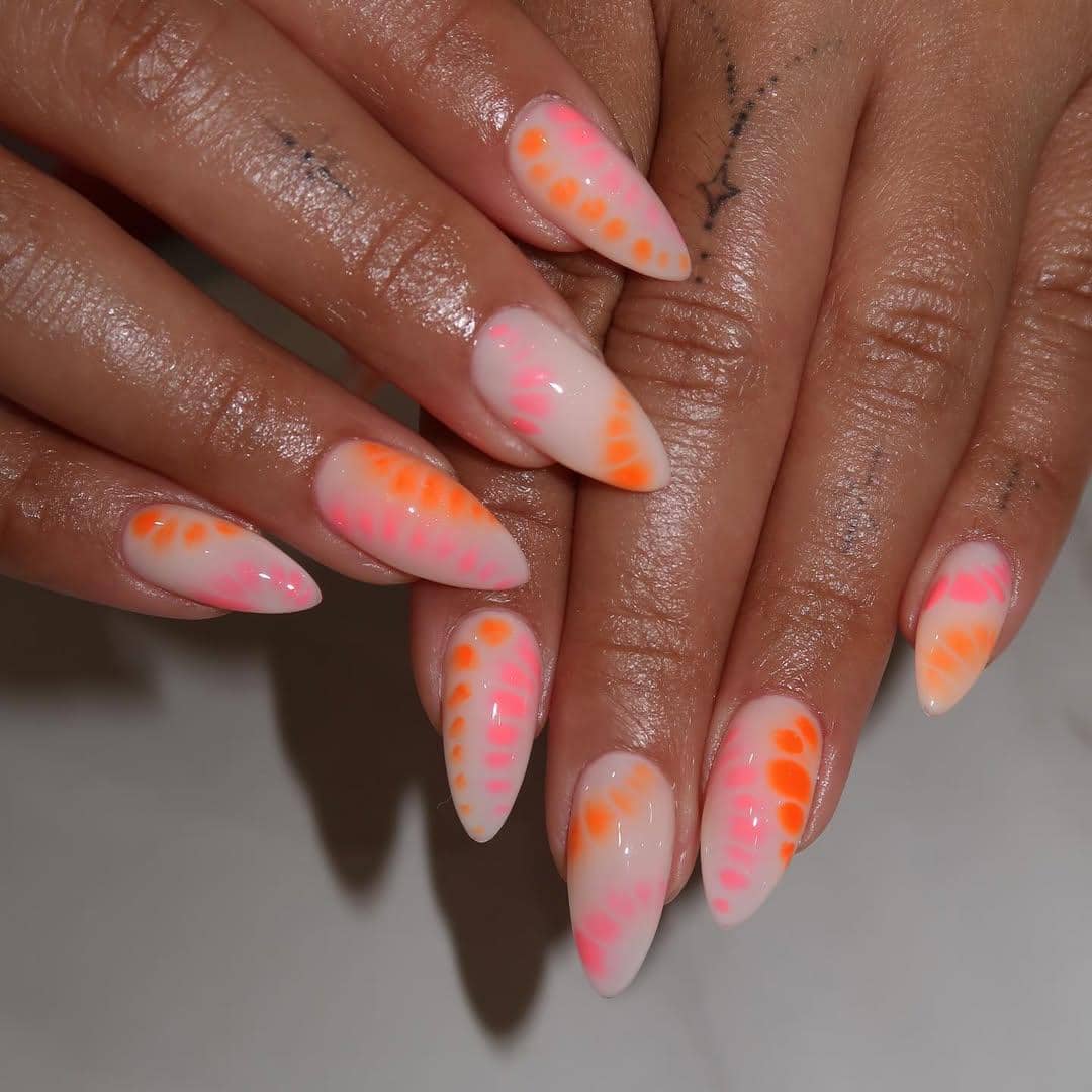 nail art orange