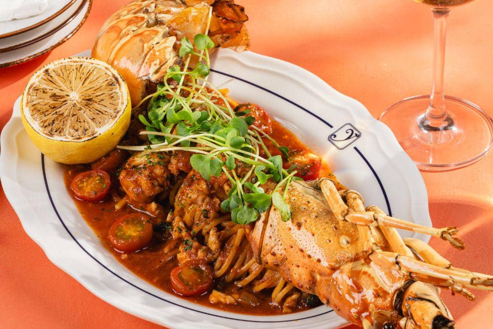 Yialos Taverna Menteng