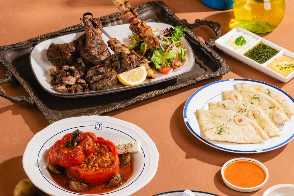 Yialos Taverna Menteng