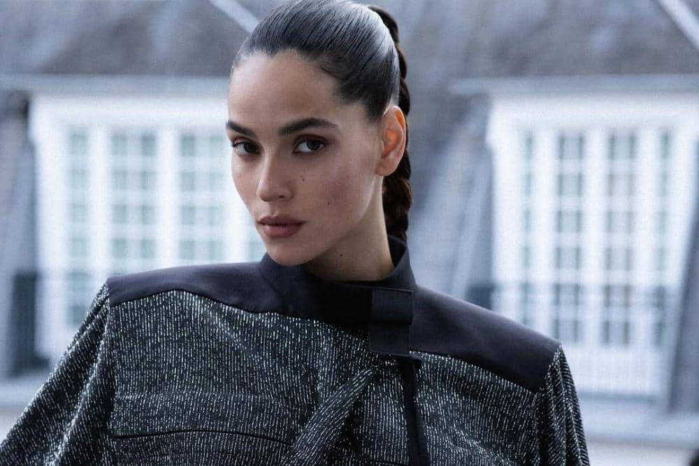 Intip Gaya Rambut Adria Arjona di Berbagai Momen, Stunning! 