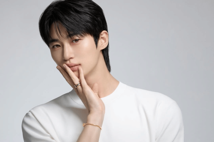 Byeon Woo Seok Resmi Jadi Ambassador Baru BVLGARI