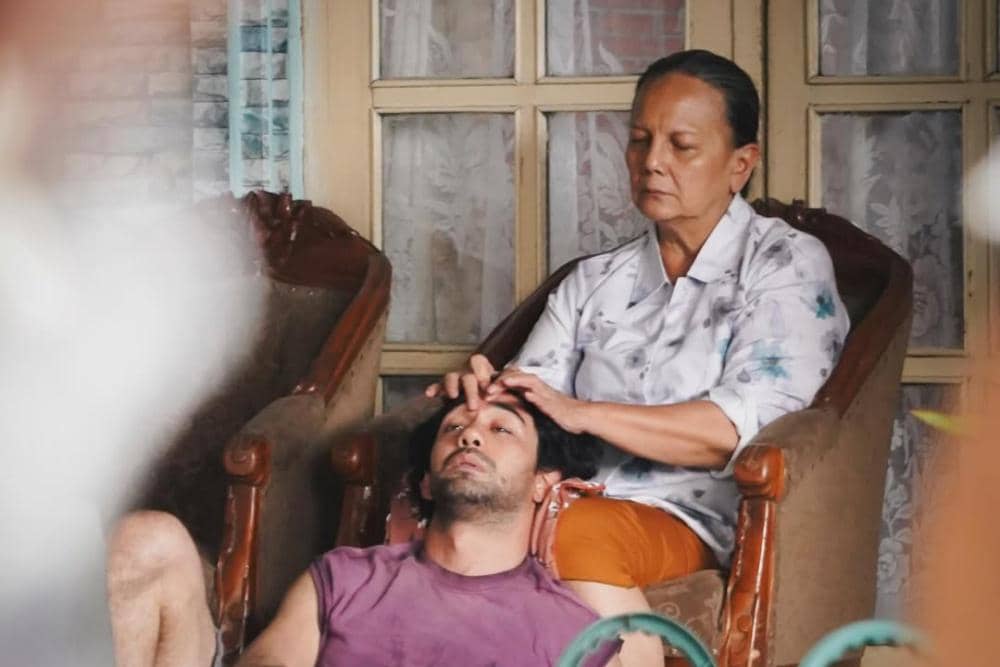 Sekelam apapun masa lalu, selalu ada satu alasan untuk kembali berjuang - Keluarga..Kesempatan k (4).jpg