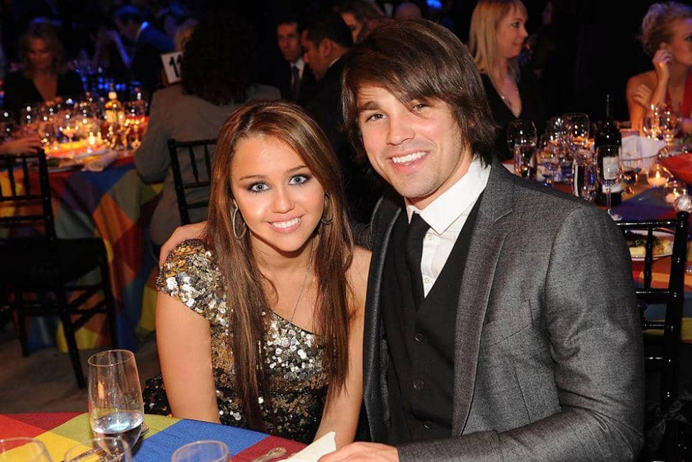 Miley Cyrus dan Justin Gaston