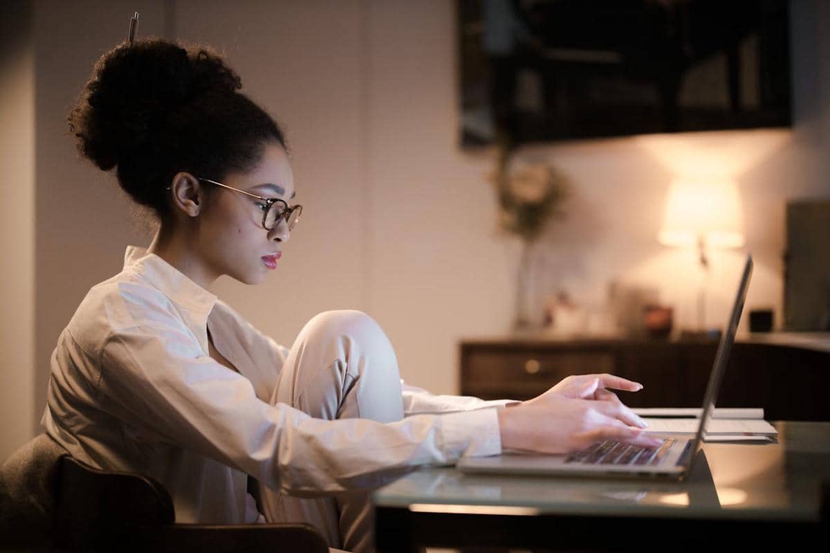 5 Cara Menjaga Kesehatan Mata di Era Serba Digital