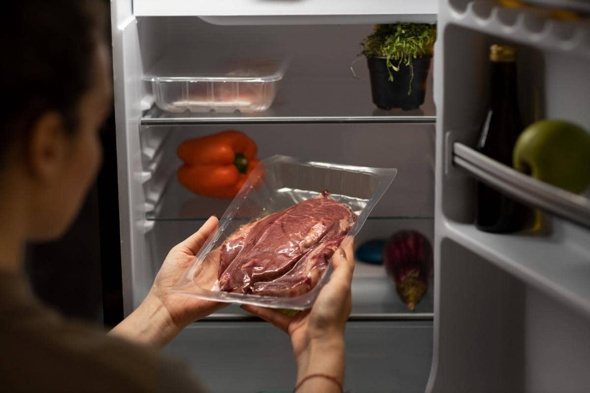 7 Cara Menyimpan Daging Kurban yang Benar agar Tahan Lama