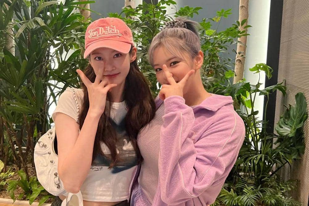 Gong Seung Yeon dan Jeong Yeon 