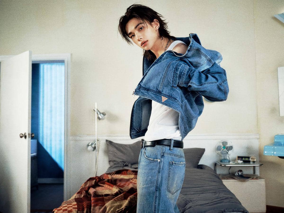 Hyunjin Tunjukkan Visual Kece di GUESS Spring/Summer 2026