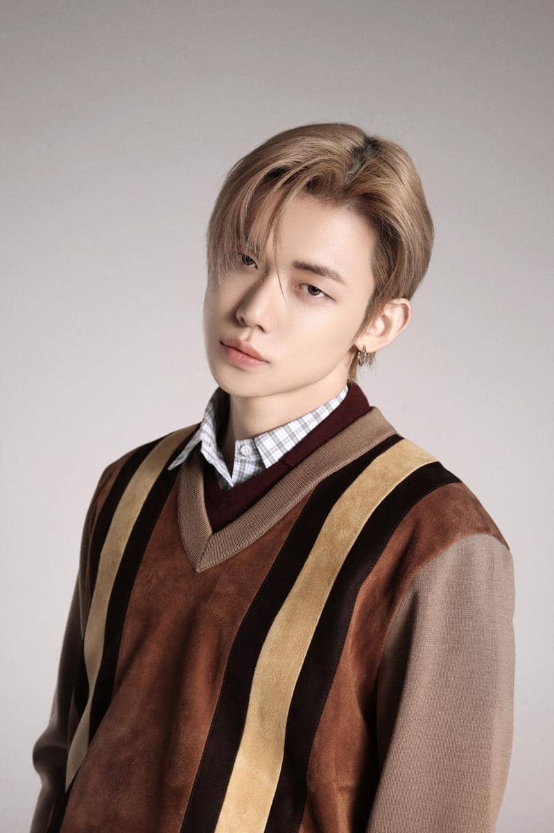 YEONJUN, Miu Miu friend of the house (2).jpg