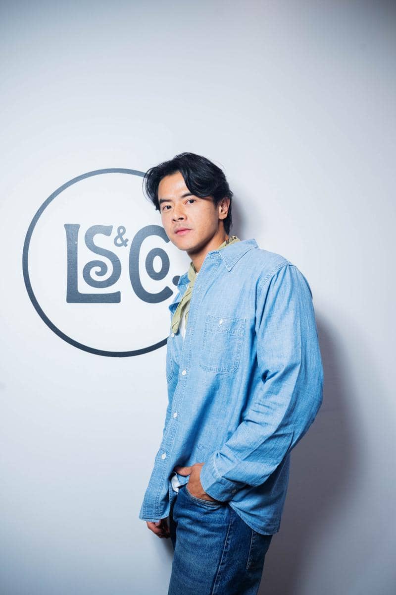 Dion Wiyoko Rayakan Ekspresi Elevated, Hadir ke Acara Levi’s®️ Blue Tab™️ Art House Kuala Lumpur (6).jpg