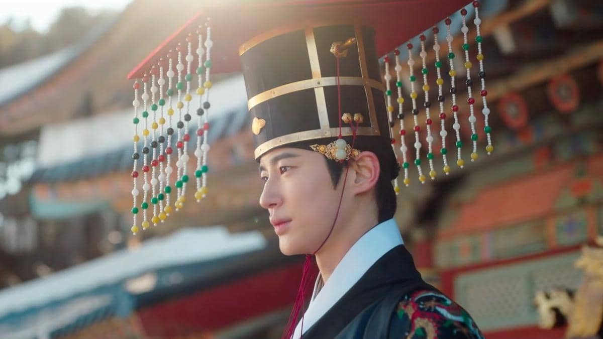 Byeon Woo Seok di Perfect Crown