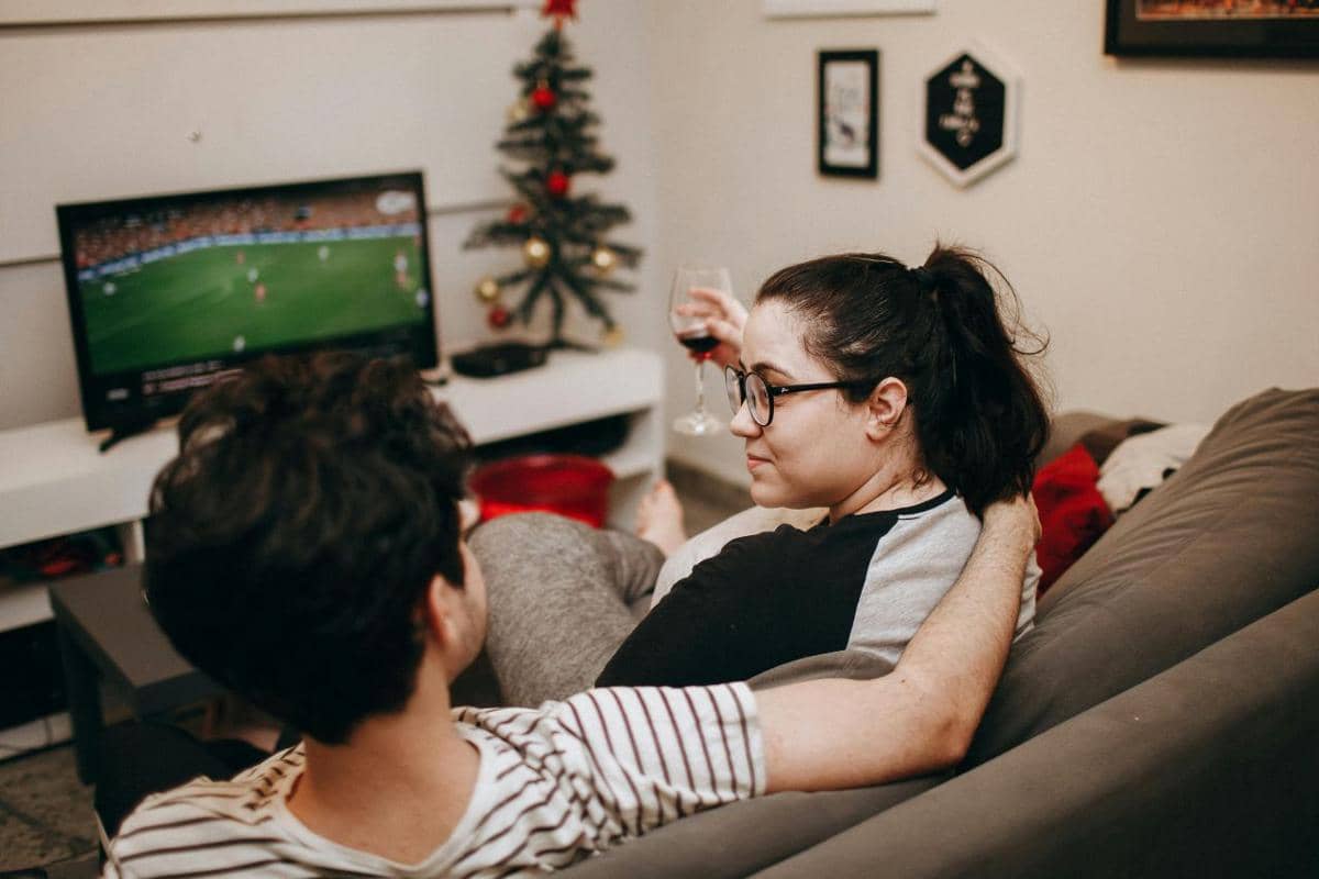 tips jadi pasangan suportif untuk fans sepak bola