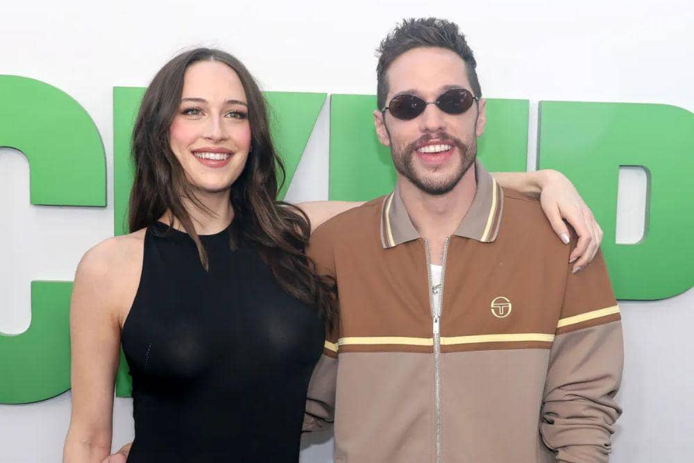 Pete Davidson dan Elsie Hewitt