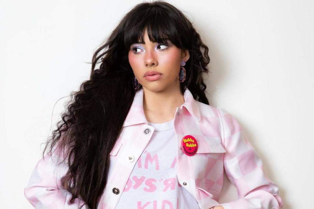 Dari Soft hingga Bold, Intip Eye Makeup a la Xochitl Gomez yang Stunning