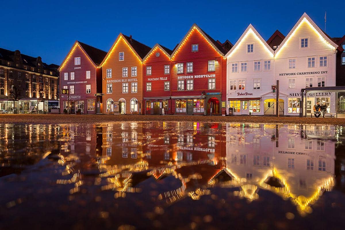 Distrik pelabuhan bersejarah Bryggen di Bergen, Norwegia.