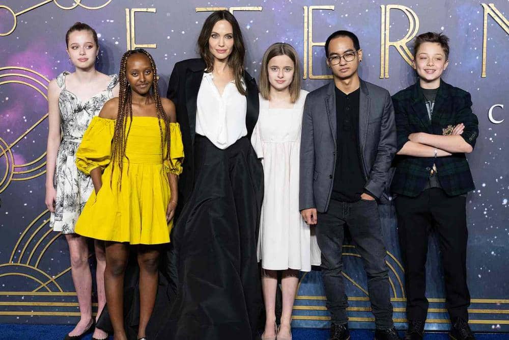 9 Anak Selebriti Hollywood yang Hapus Nama Belakang Orang Tuanya