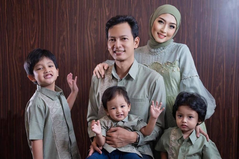 7 Fakta Keluarga Fedi Nuril, Sang Ibu Telah Meninggal Dunia
