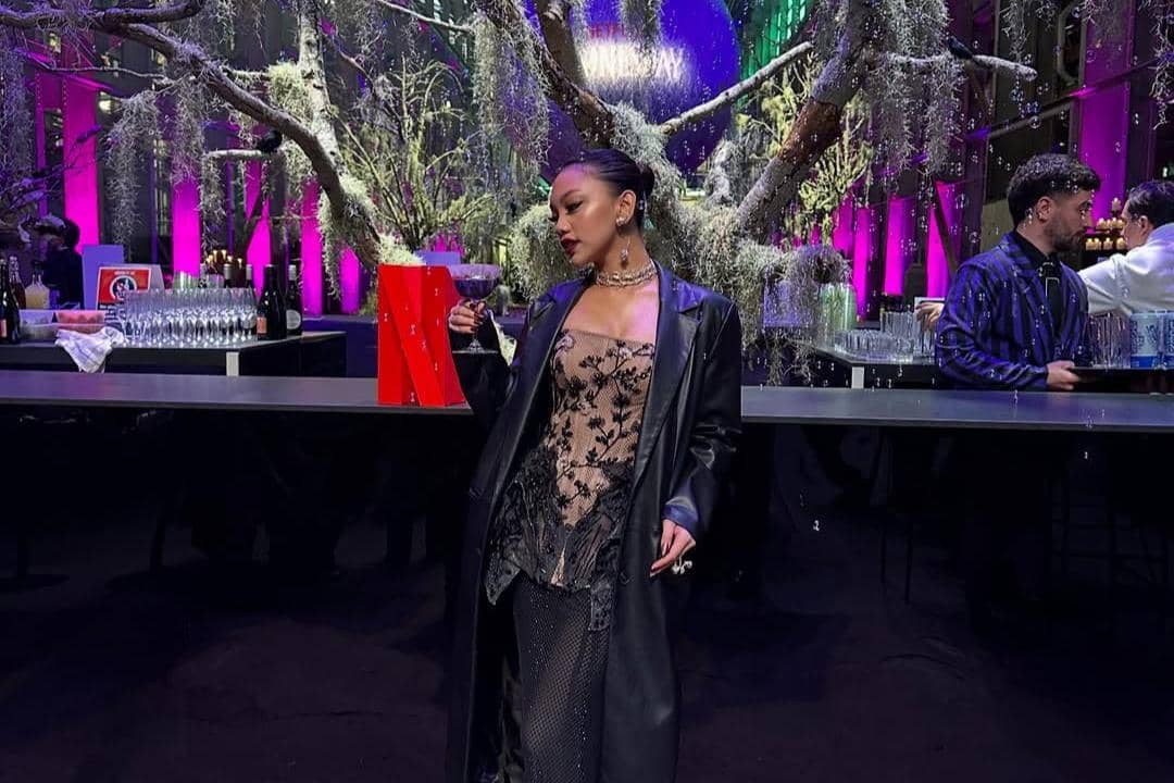 7 Inspirasi Gothic Style a la Artis yang Cool dan Edgy 