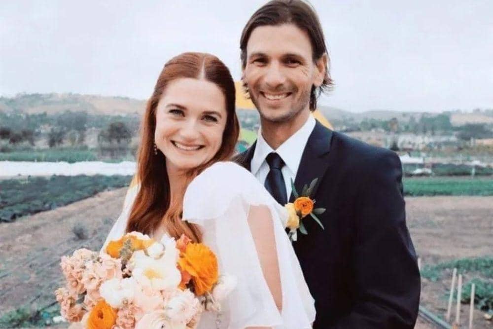 Bonnie Wright dan Andrew Lococo