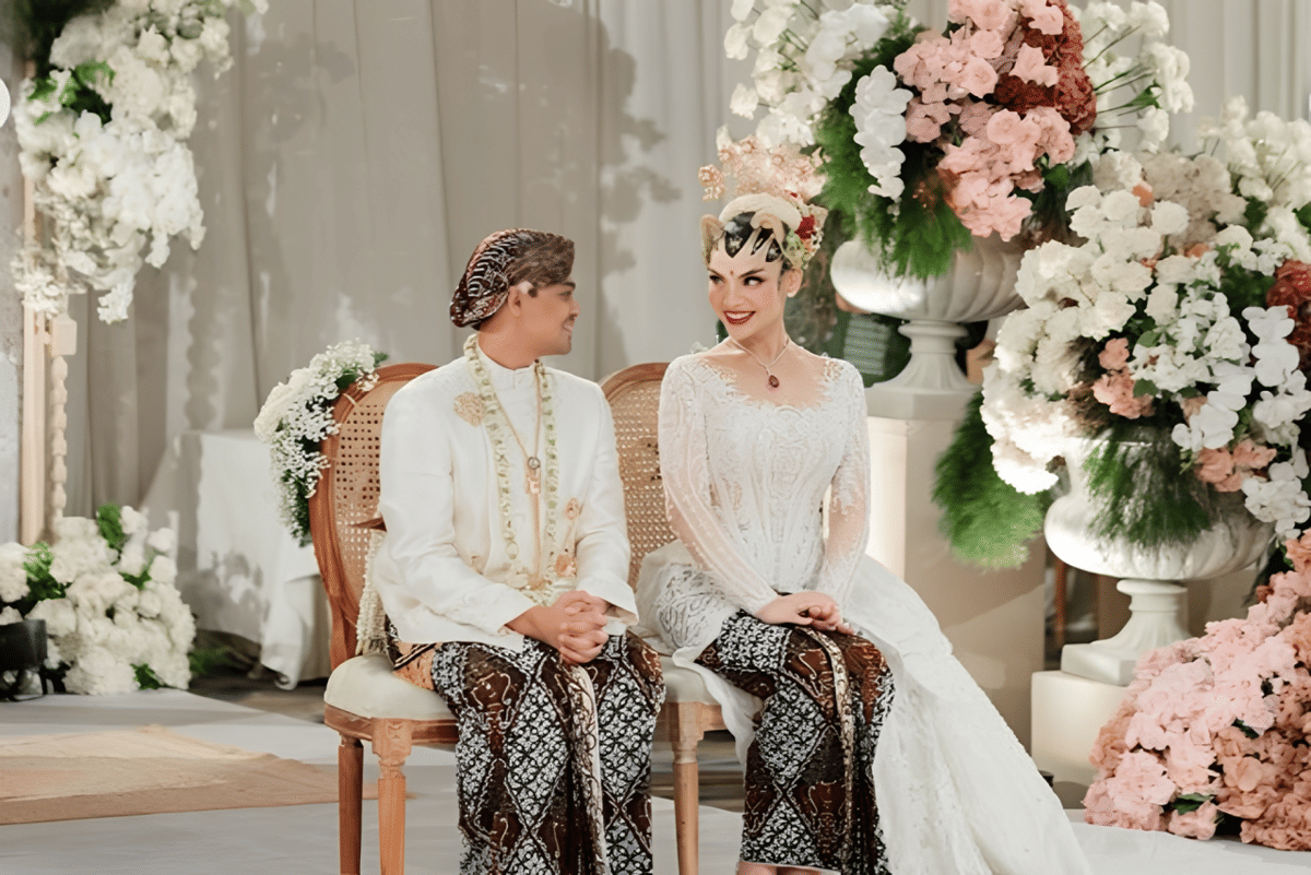 Pernikahan Tengku Nadira dan Teuku Agassi