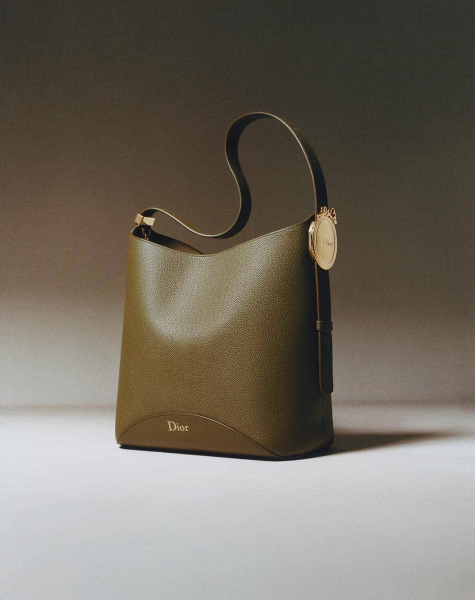 Medium Dior Médaillon Bucket Bag.jpg