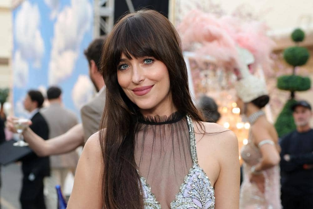 5 Mantan Pacar Dakota Johnson, dari Aktor hingga Vokalis Coldplay