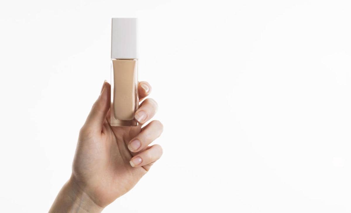 7 Rekomendasi Tinted Serum Foundation untuk Riasan yang Flawless