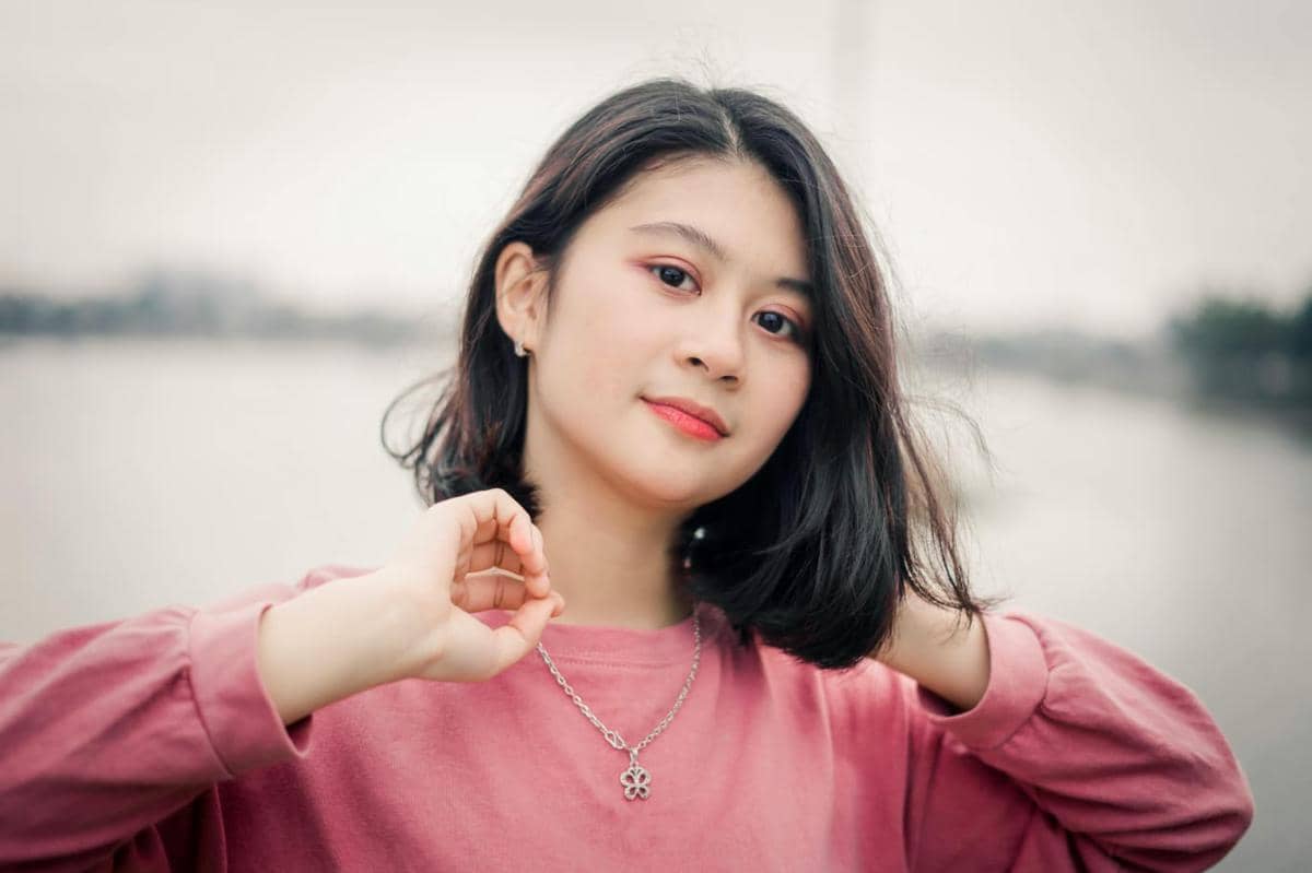 7 Rekomendasi Sampo untuk Rambut Berminyak, Anti Lepek!
