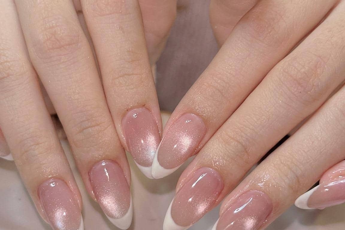 inspirasi nail art cat eye pink