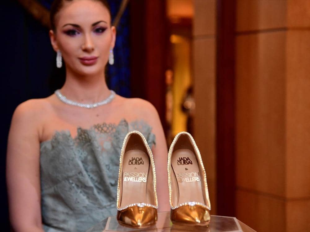 sepatu perempuan termahal di dunia
