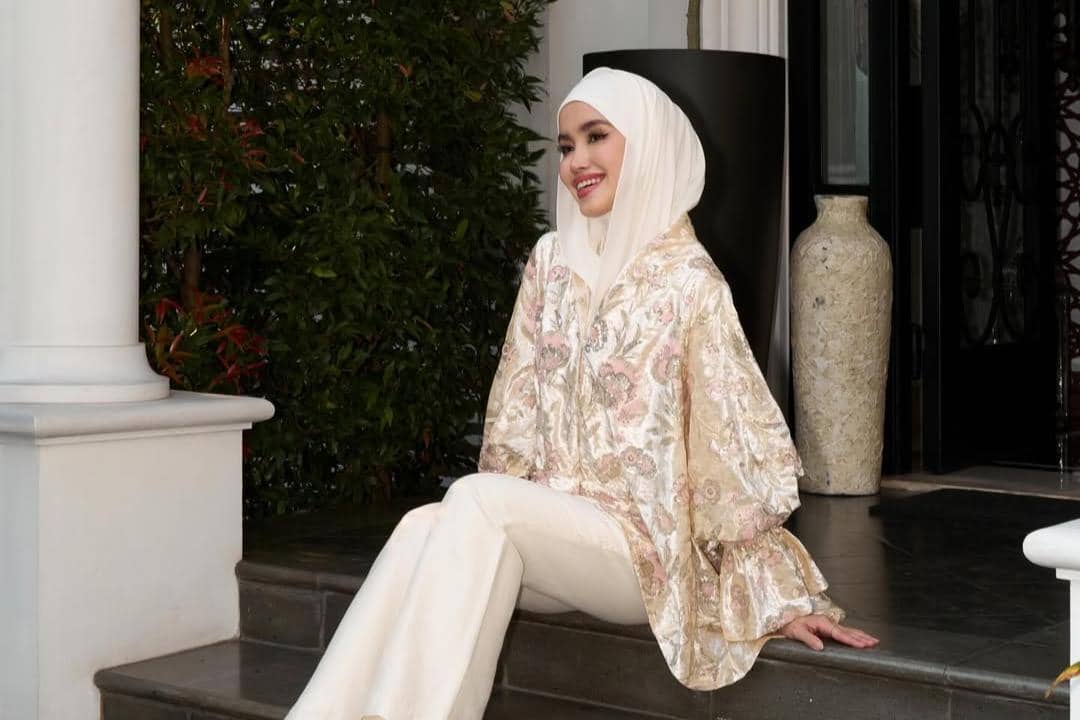 7 Inspirasi Gaya Hijab Clean Luxury a la Selebgram yang Elegan