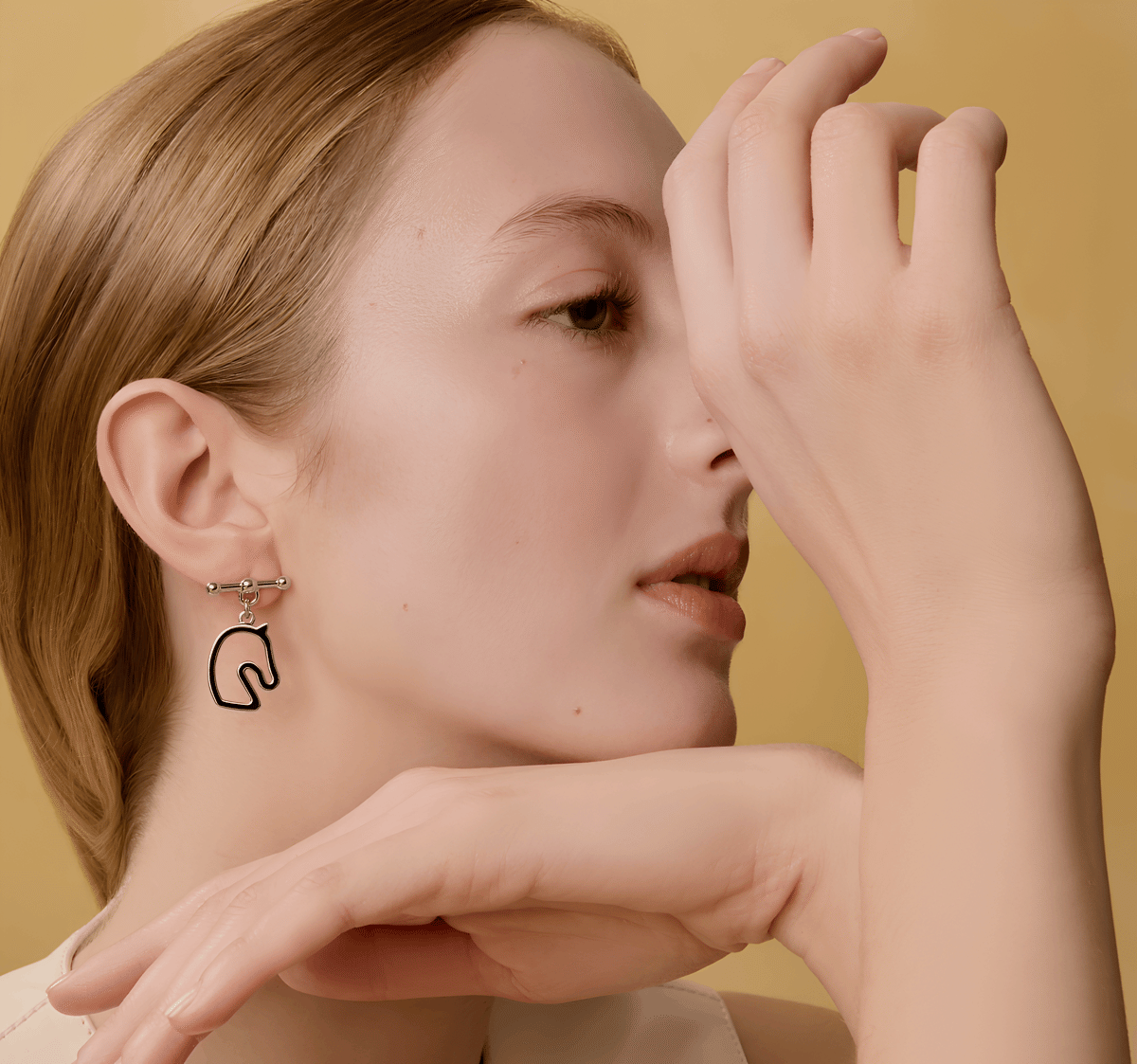 Tonnerre Earrings in New Rouge H.png