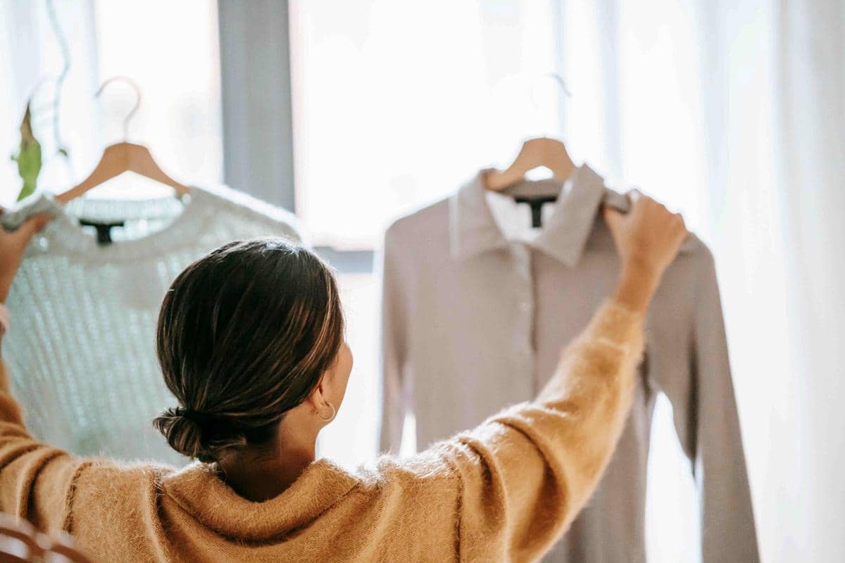 5 Cara Membuat Outfit Terlihat Lebih Expensive Tanpa Belanja Baru