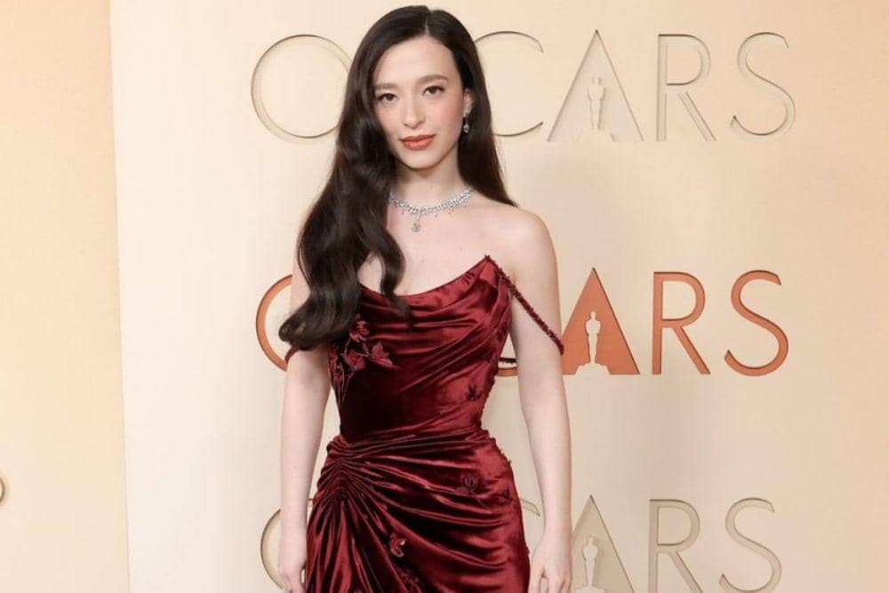 Intip Gaya Rambut Mikey Madison yang Elegan dan Timeless