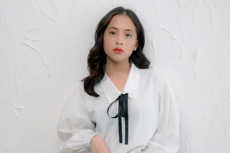 Deretan Gaya Adhisty Zara Sebelum Umumkan Pernikahan & Kehamilannya