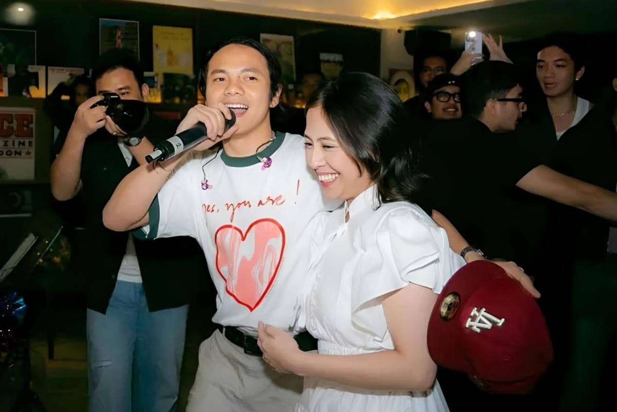 Kisah Cinta Adhisty Zara dan Tsaqib