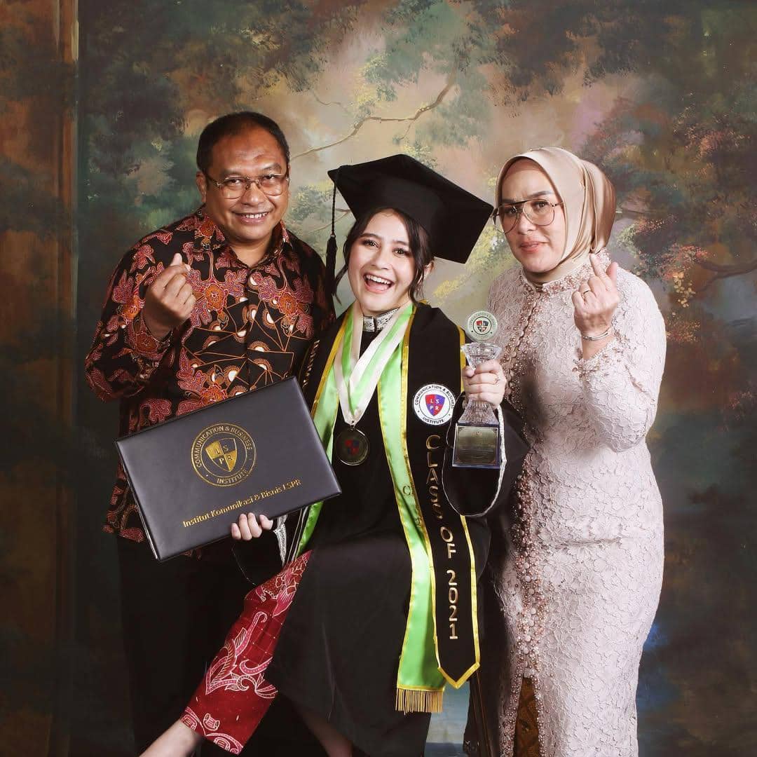 ide foto wisuda keluarga