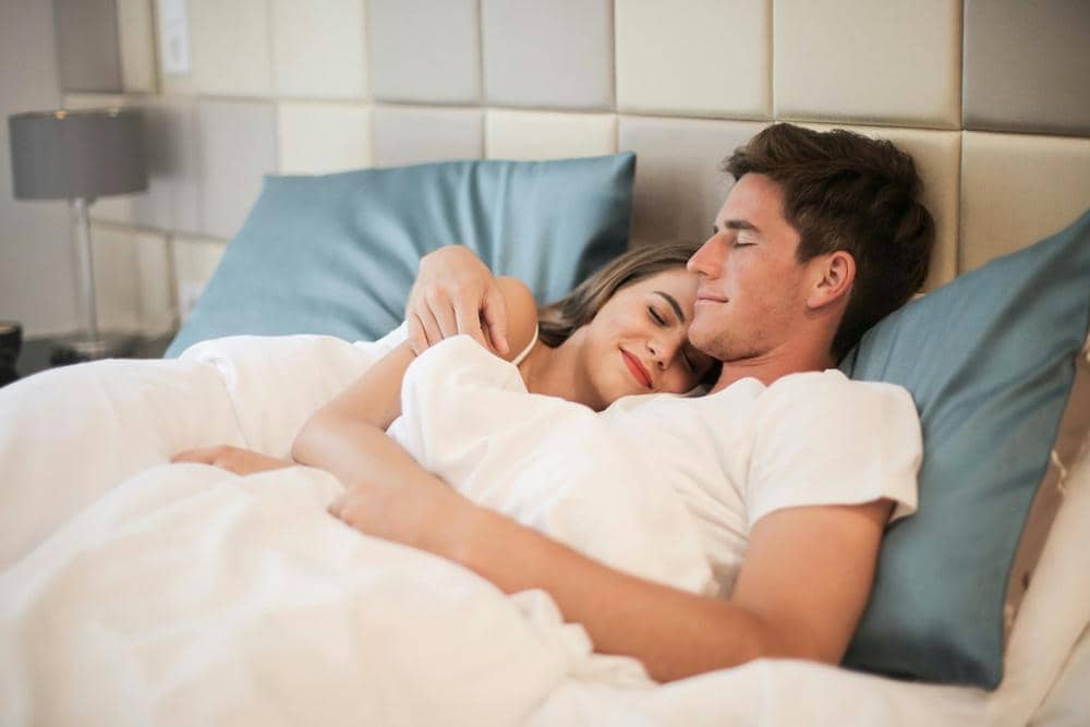 Apa Itu Quiet Intimacy dalam Hubungan Pernikahan