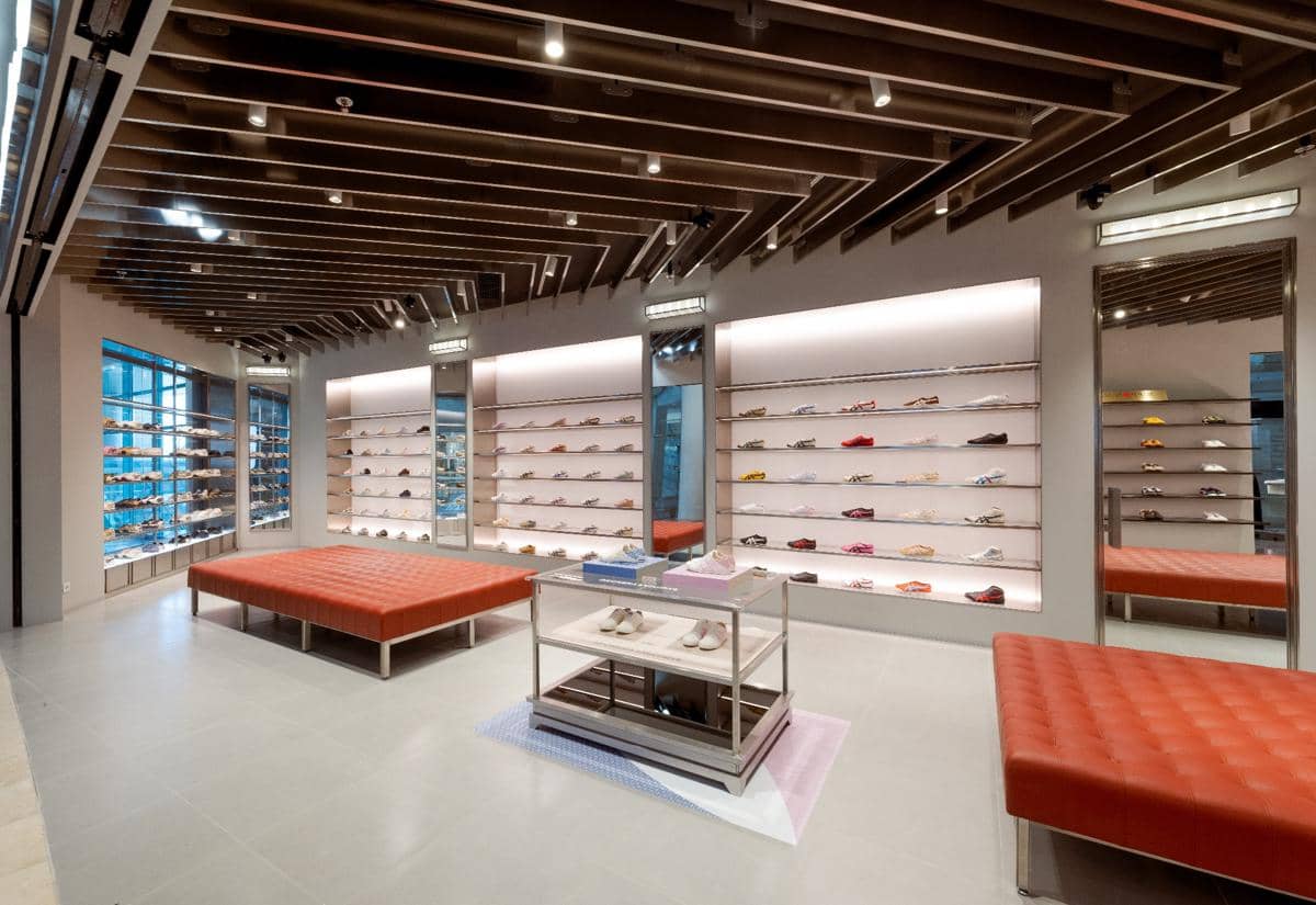 Reopening Store Onituska Tiger, Plaza Senayan.jpg