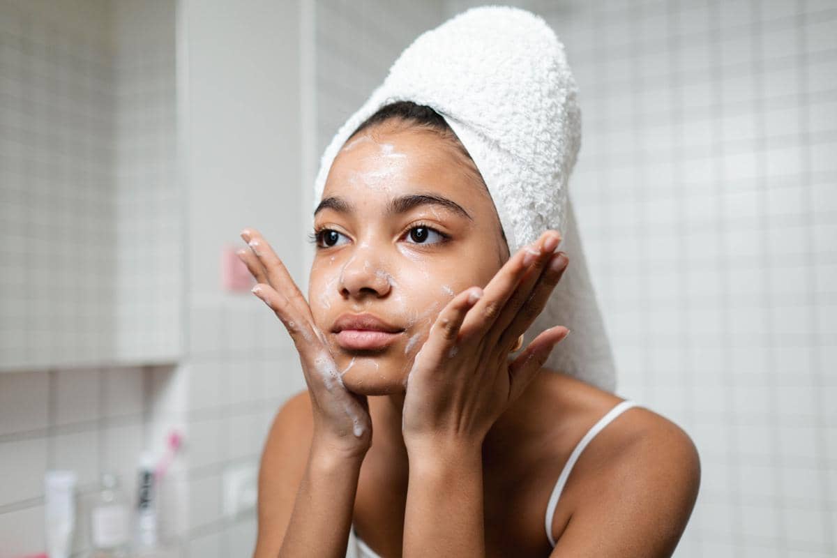 ilustrasi facial wash