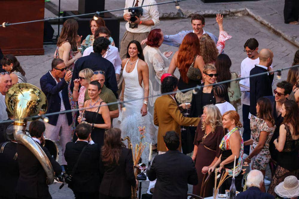 Resepsi Pernikahan Dua Lipa dan Callum Turner
