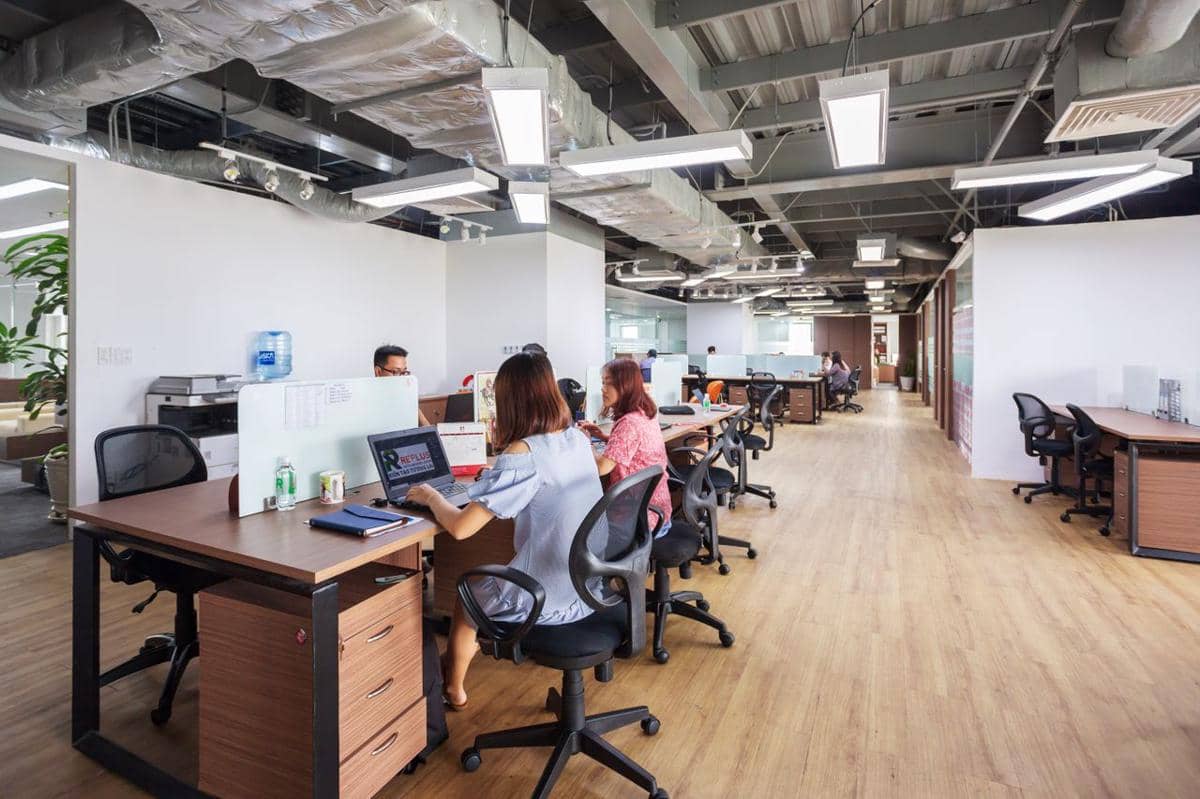 ilustrasi suasana kerja, kantor