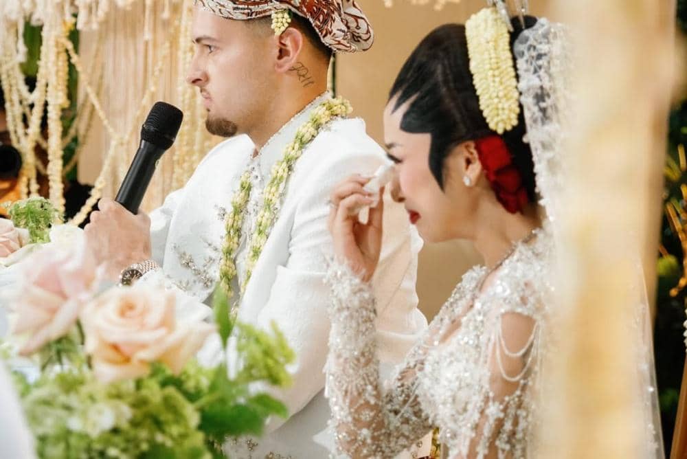 Pernikahan Jennifer Coppen dan Justin Hubner